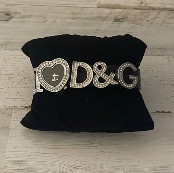 ✨️ DOLCE & GABBANA I LOVE D&G BLACK LEATHER HEART RHINESTONE WATCH✨️ - Picture 8 of 9
